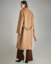 Manteau en laine à double boutonnage avec ceinture